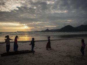 Pantai Selong Belanak, Surga Nan Indah di Lombok Tengah Pantai Selong Belanak, Surga Nan Indah di Lombok Tengah
