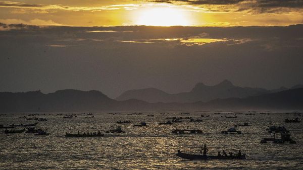 Pesona Pantai Selong Belanak, Mutiara dari Lombok Tengah
