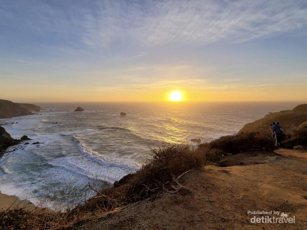 Sedikit Catatan dari Pengalaman Melihat Sunset di Big Sur Sedikit Catatan dari Pengalaman Melihat Sunset di Big Sur