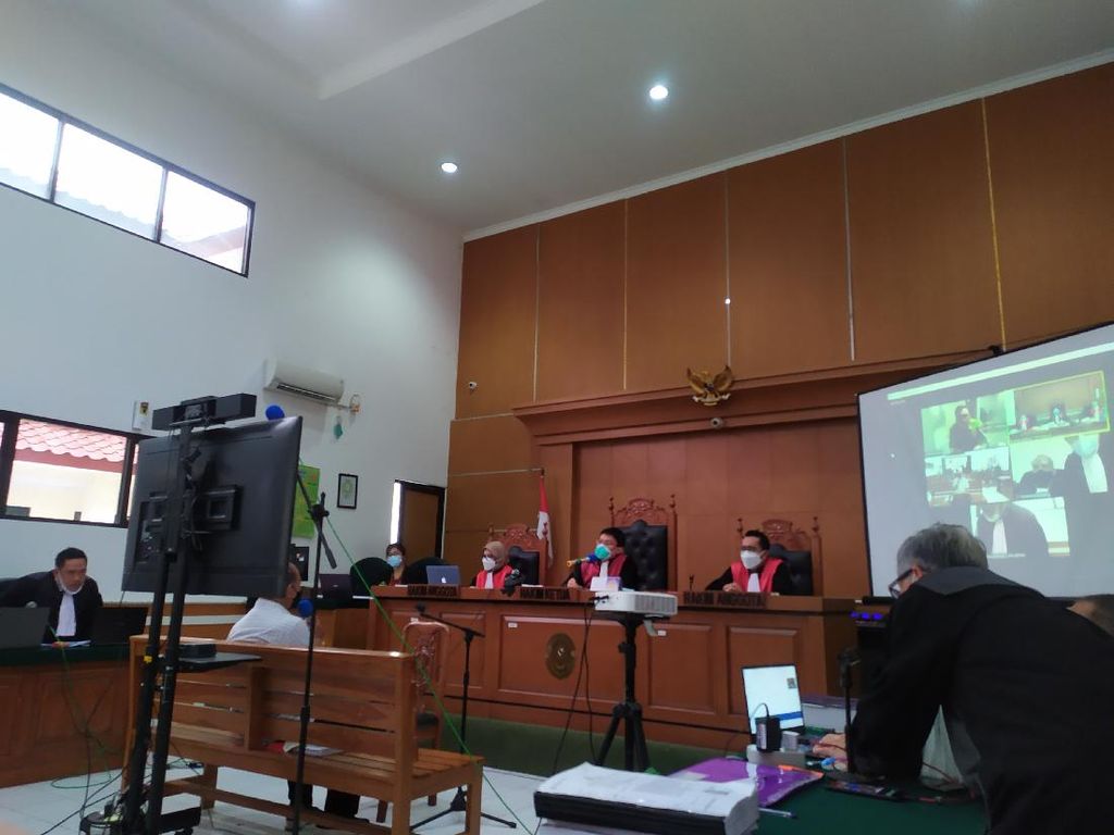 Ngaku Tak Terkait dengan Syahganda, Saksi Ini Ternyata Bawahannya Ngaku Tak Terkait dengan Syahganda, Saksi Ini Ternyata Bawahannya