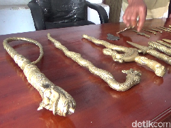 Bocah 12 Tahun di Lumajang Temukan 31 Benda Pusaka