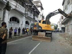 Bobby Beraksi, Bangunan Ilegal di Kesawan Medan Mulai Dirobohkan