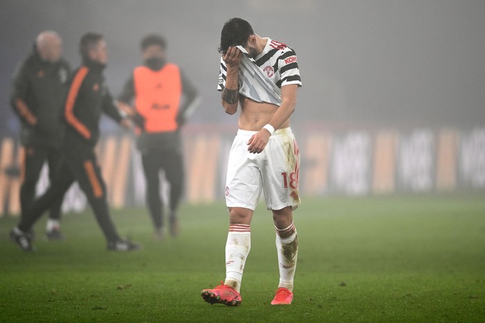LONDON, ENGLAND - MARCH 03: Bruno Fernandes of Manchester United looks dejected after the Premier League match between Crystal Palace and Manchester United at Selhurst Park on March 03, 2021 in London, England. Sporting stadiums around the UK remain under strict restrictions due to the Coronavirus Pandemic as Government social distancing laws prohibit fans inside venues resulting in games being played behind closed doors. (Photo by Mike Hewitt/Getty Images)