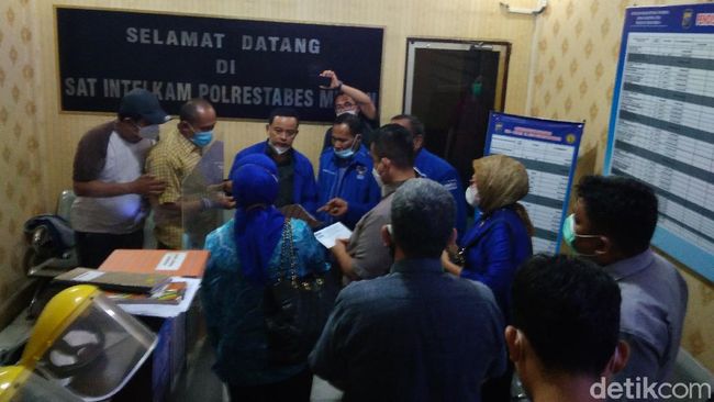 Datangi Polrestabes Medan, Demokrat Sumut Minta KLB Dibubarkan Datangi Polrestabes Medan, Demokrat Sumut Minta KLB Dibubarkan