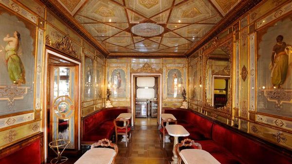 Foto: Kafe Tertua di Italia yang Terancam Tutup karena Corona