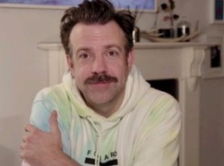 Heboh Jason Sudeikis Mabuk di Golden Globe 2021