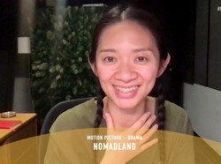 Chloe Zhao Cetak Sejarah di Golden Globes 2021