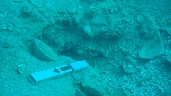 Penampakan Harta Karun Diduga dari Abad 17-PD II di Bawah Laut Sulsel