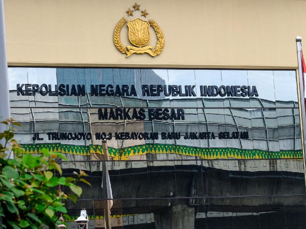 Densus 88 Tangkap 5 Tersangka Teroris di Riau