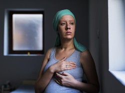 Wanita di Jakbar Tewas Usai Filler Payudara, Ini Bahaya Suntik Filler Ilegal