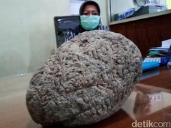 Batu Berukir di Persawahan Klaten, Balai Arkeologi: Itu Prasasti