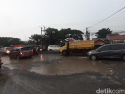 Jl Raya Industri Bekasi Rusak, Anggota Gerinda Minta Pemkab Galang CSR