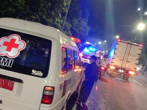 Bus Tabrak Motor di Sragen, 1 Orang Tewas di Lokasi Bus Tabrak Motor di Sragen, 1 Orang Tewas di Lokasi