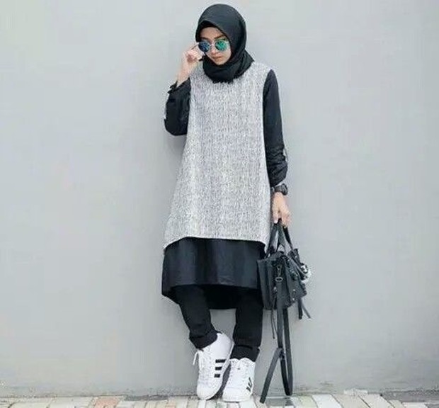 Long knit vest