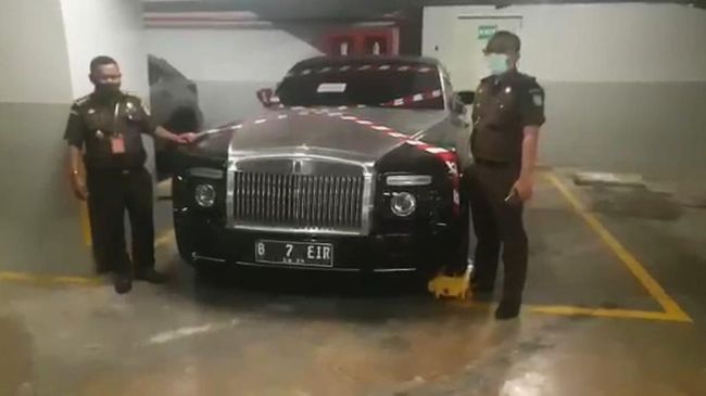 Aset Sitaan Kasus Asabri Bertambah: Mobil Rolls-Royce-Belasan Jam Tangan Mewah Aset Sitaan Kasus Asabri Bertambah: Mobil Rolls-Royce-Belasan Jam Tangan Mewah