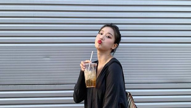 naeun april - kasus tudingan bully kepada hyunjoo eks. APRIL
