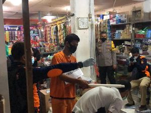 Prarekonstruksi Pembunuhan Pemilik Toko di Blitar, Pelaku Jalani 27 Adegan Prarekonstruksi Pembunuhan Pemilik Toko di Blitar, Pelaku Jalani 27 Adegan