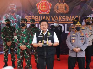 Gubernur HD Dampingi Panglima TNI & Kapolri Lihat Vaksinasi TNI/Polri