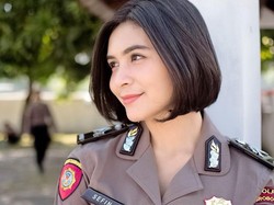 Kisah Polwan Cantik Lahir dari Ayah Petani Viral, Bikin Kagum