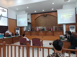 Sidang Berita Bohong, Jumhur Tuding Saksi Pelapor Orang Bayaran