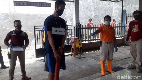 Penampakan Tersangka Pembunuhan Sadis Sekeluarga di Rembang