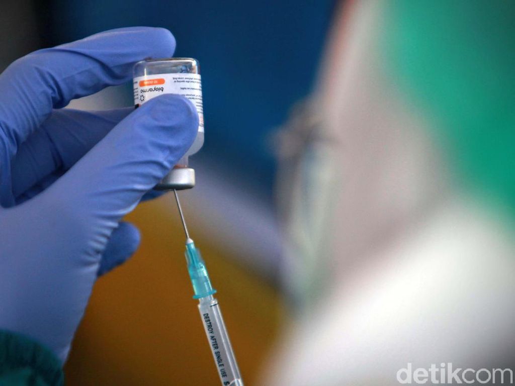 Dinkes Semarang Catat 195 Orang Positif Corona Usai Divaksin Dinkes Semarang Catat 195 Orang Positif Corona Usai Divaksin