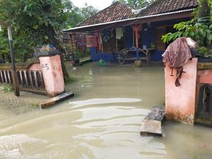 Ini Solusi Pendek dan Panjang Bupati Gresik Atasi Banjir Luapan Kali Lamong