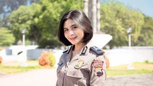 9 Pesona Briptu Sevin, Polwan Cantik Viral karena Ngaku Anak Petani