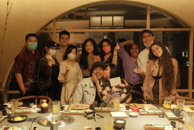 Joshua Suherman melamar Clairine