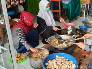 Nikmatnya Keripik Pisang 3 Rasa Buatan Santriwati Ponpes di Kota Probolinggo