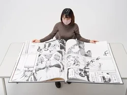 Rekor! Manga Attack on Titan Dicetak Seukuran Manusia