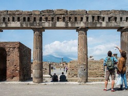 10 Daftar Negara dengan Situs Warisan Dunia UNESCO Terbanyak