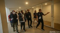 Laga ini merupakan pertandingan perdana yang diberikan izin oleh pihak kepolisian.