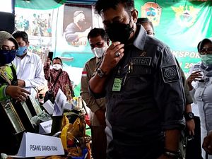 Kunjungi Karanganyar, Mentan Dorong Ekspor Olahan Kelapa dan Jeruk