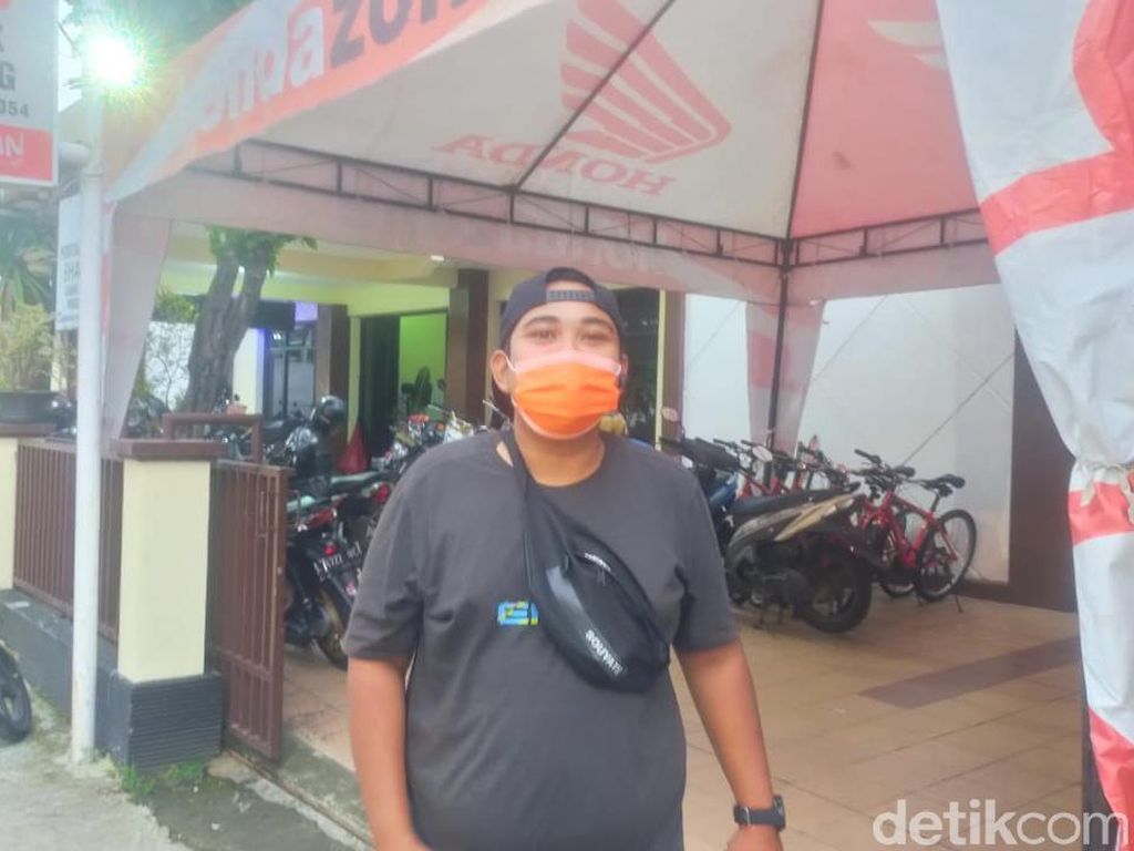 Polisi Gadungan Rampas HP 3 Pemuda yang Dituduh Simpan Sabu 6 Kg Polisi Gadungan Rampas HP 3 Pemuda yang Dituduh Simpan Sabu 6 Kg