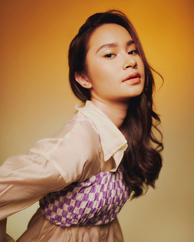 Potret Satine Zaneta