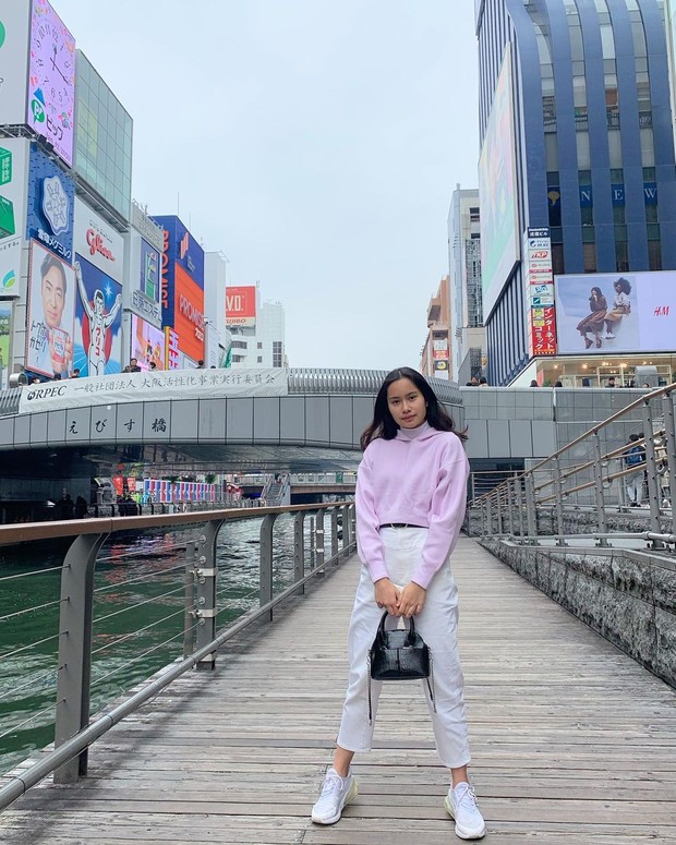 Potret Satine Zaneta