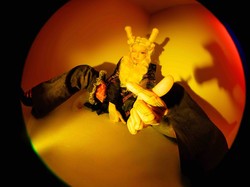 Ramengvrl Digandeng Musisi Thailand dalam Yellow Fever