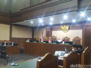 Terima Suap-Gratifikasi Rp 49 M, Nurhadi Divonis 6 Tahun Bui Terima Suap-Gratifikasi Rp 49 M, Nurhadi Divonis 6 Tahun Bui