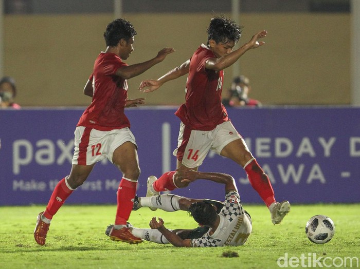Berakhir sudah laga uji coba Timnas Indonesia U-23 vs Tira Persikabo. Garuda Muda menang 2-0 lewat gol Kadek Agung dan Muhammad Rafli.