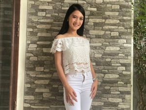 Vinessa Inez Keranjingan Pole Dance, Pikiran Netizen Dilarang Traveling