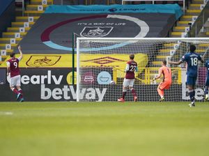 Arsenal Gagal Menang, Salah Xhaka atau Leno?