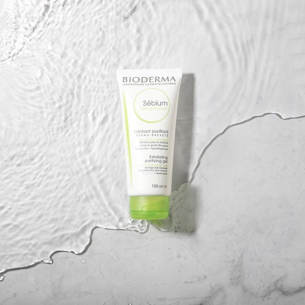 Face scrub yang ampuh untuk memperbaiki tekstur kulit agar kembali halus tanpa meninggalkan rasa perih.