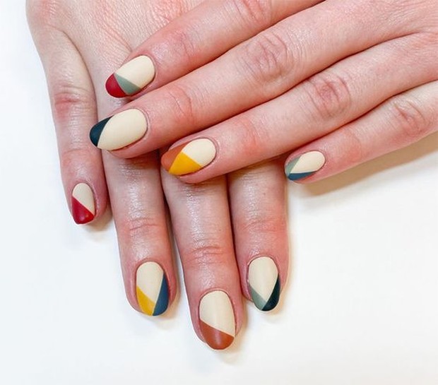 Inspirasi Nail  Art  Simpel yang Mudah  Dibuat Sendiri di Rumah