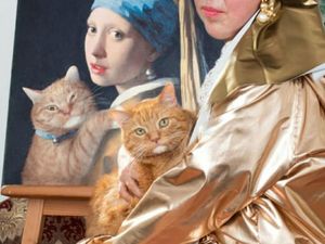 Gemasnya Si Kocheng Oren Berpose di Lukisan Ikonik