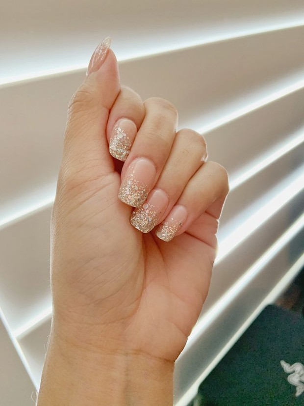 Glitter nails/pinterest.com/Leanne