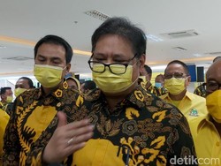 Komentari KLB Demokrat, Airlangga Bicara Pengalaman Golkar