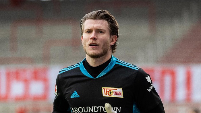BERLIN, GERMANY - FEBRUARY 28: Goalkeeper Loris Karius of 1.FC Union Berlin looks on during the Bundesliga match between 1. FC Union Berlin and TSG Hoffenheim at Stadion An der Alten Foersterei on February 28, 2021 in Berlin, Germany. (Photo by Boris Streubel/Getty Images)