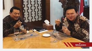 Moeldoko Saat Makan Es Krim Bareng Ahok dan Tumpengan Bareng Keluarga