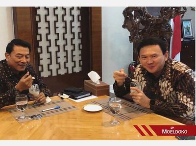 Moeldoko Saat Makan Es Krim Bareng Ahok dan Tumpengan Bareng Keluarga
